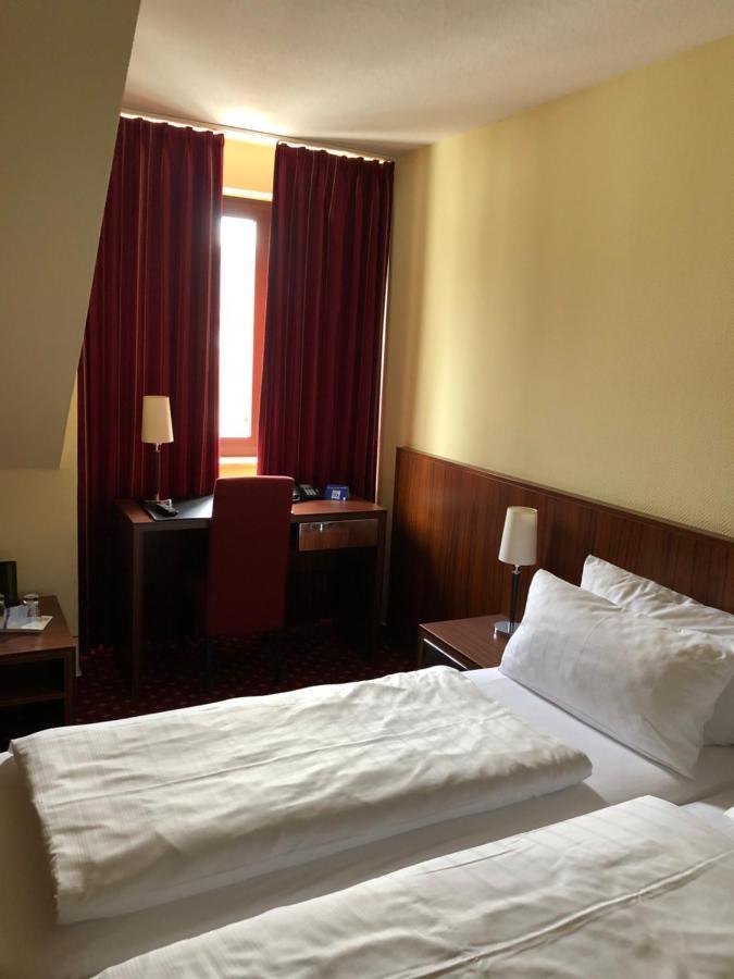 Akzent Hotel Jonathan Lippstadt Esterno foto