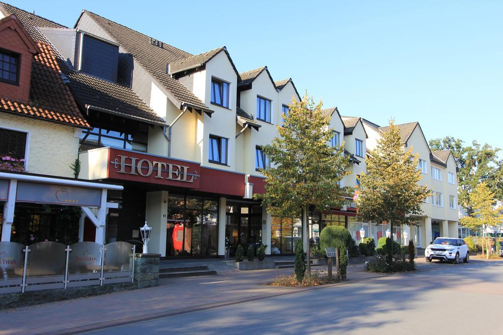 Akzent Hotel Jonathan Lippstadt Esterno foto
