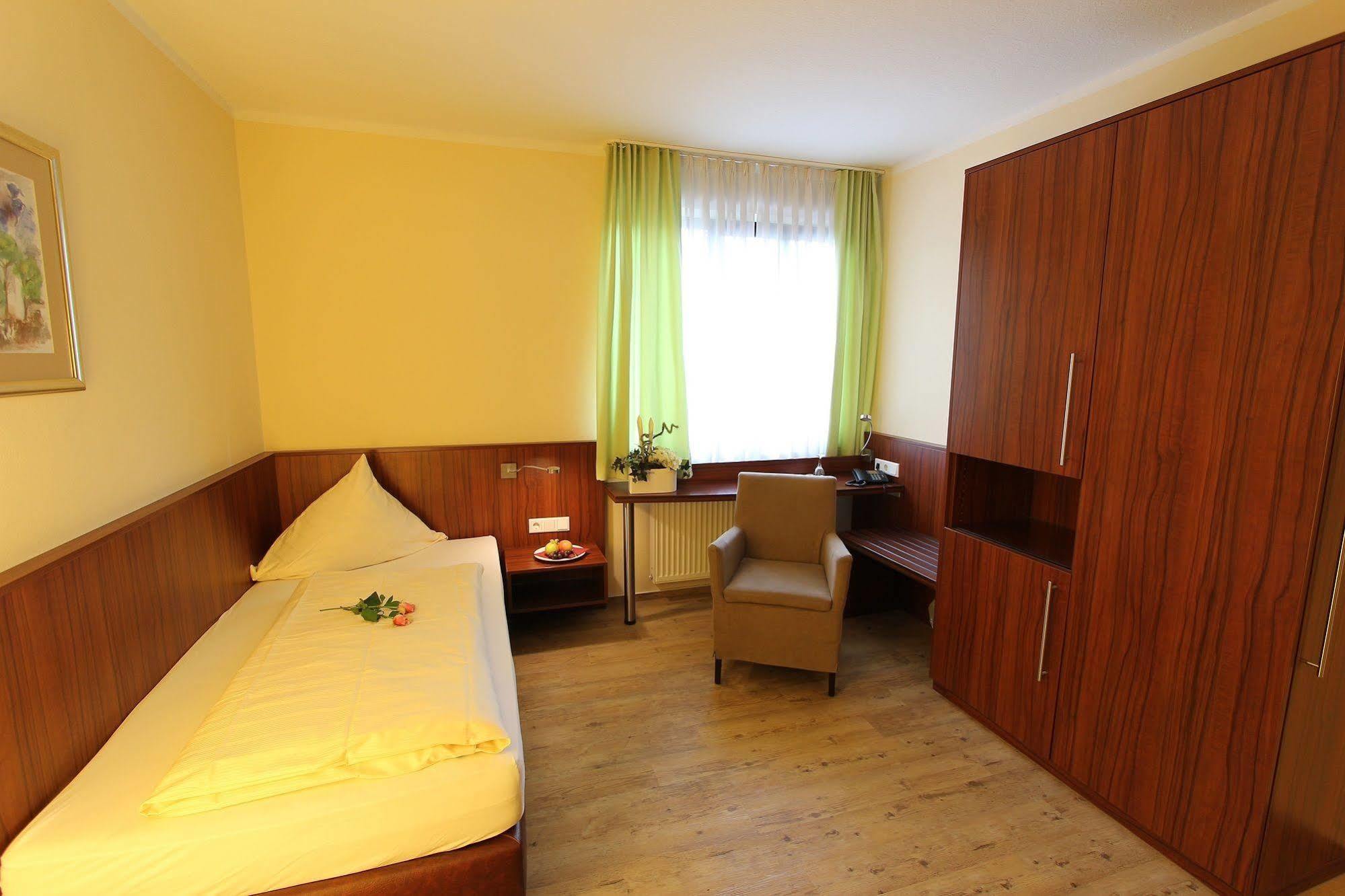 Akzent Hotel Jonathan Lippstadt Esterno foto
