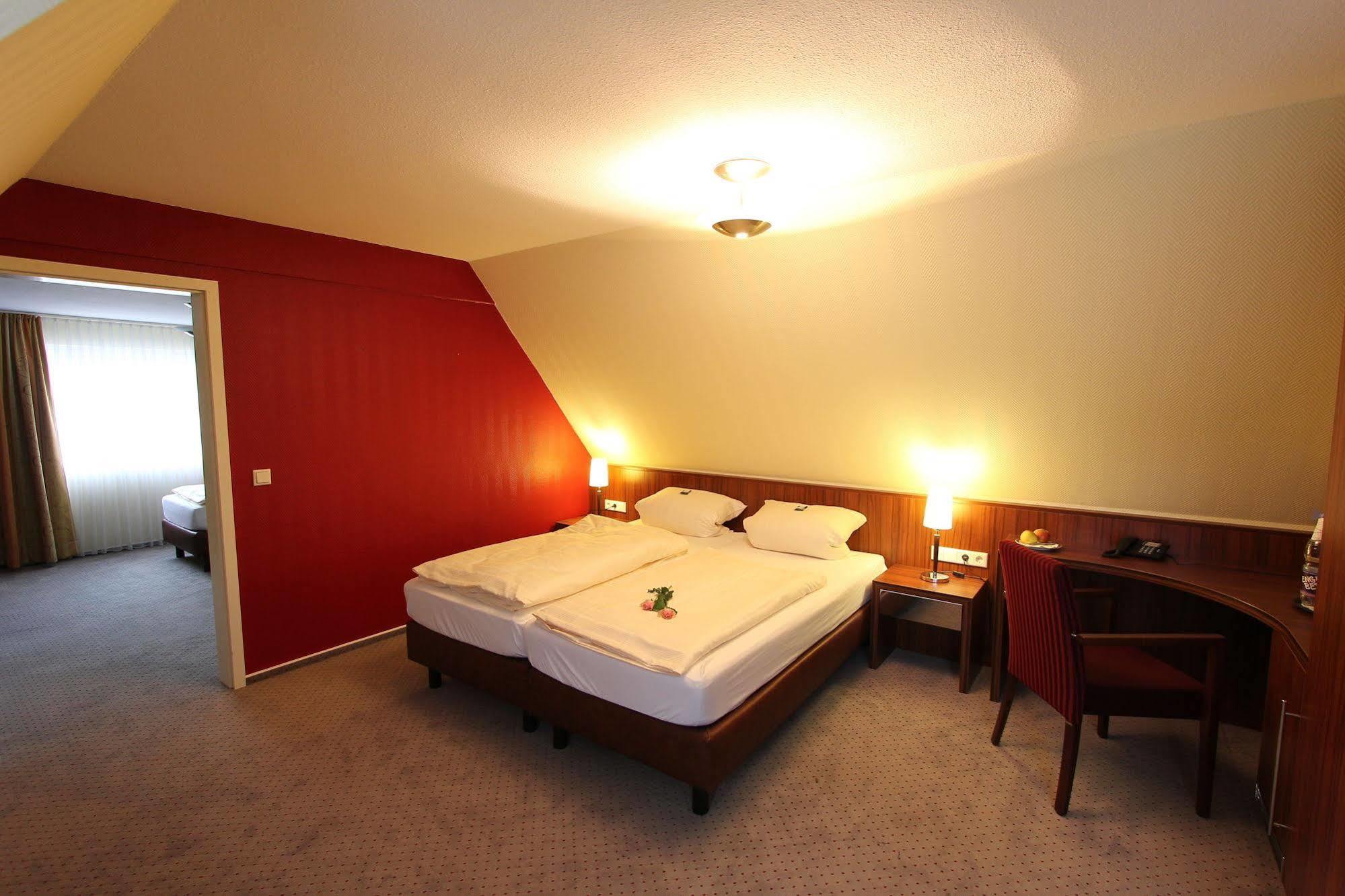 Akzent Hotel Jonathan Lippstadt Esterno foto